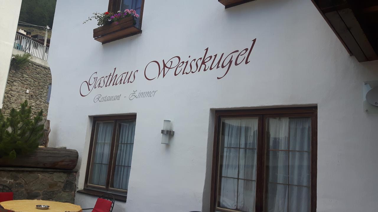 Hôtel Gasthaus Weisskugel à Malles Venosta Extérieur photo